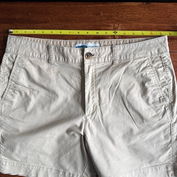 Women’s Khaki Old Navy Everyday Short High Rise Size 12 - Picture 5 of 7
